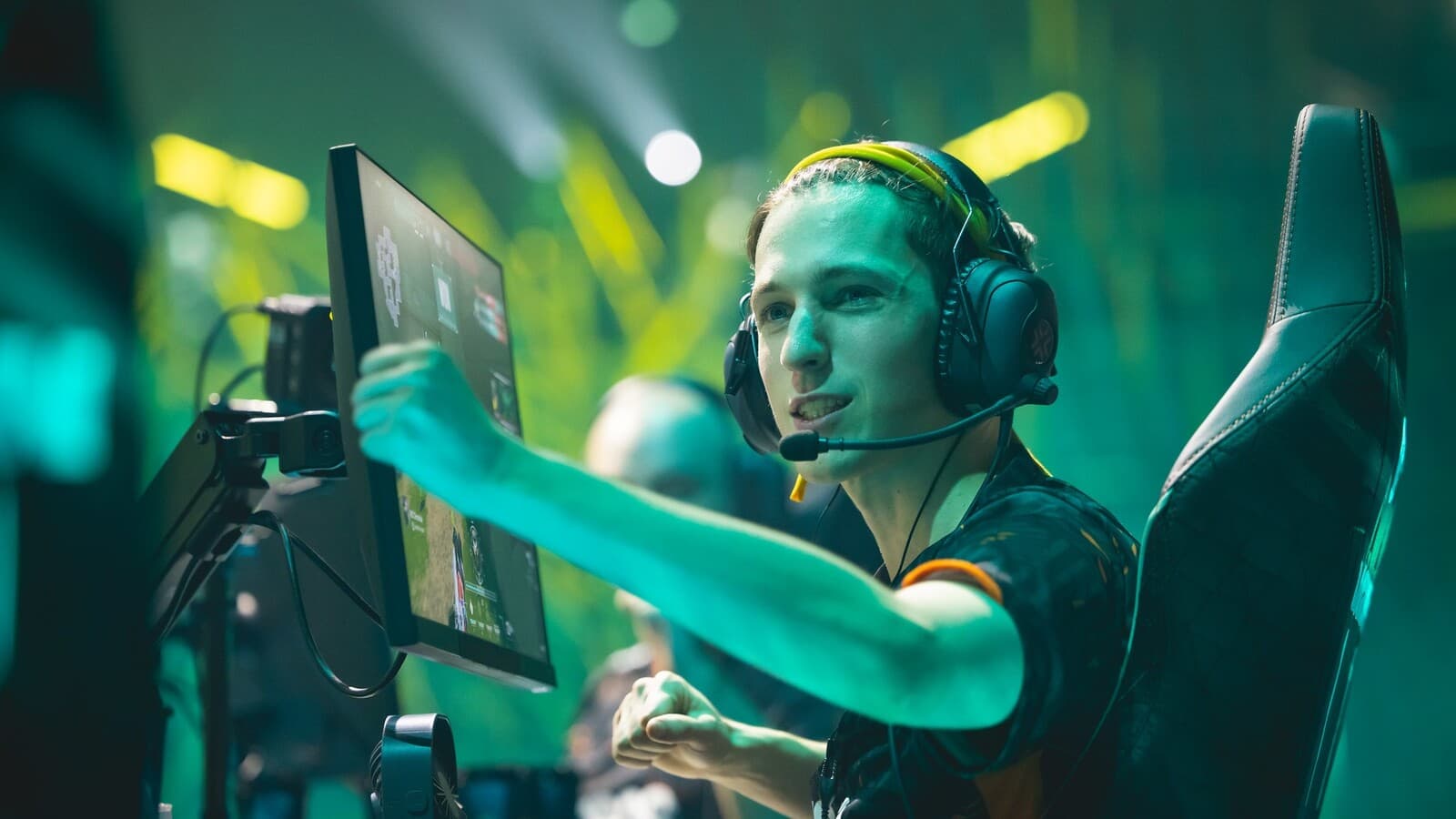 Boaster meme template - Boaster