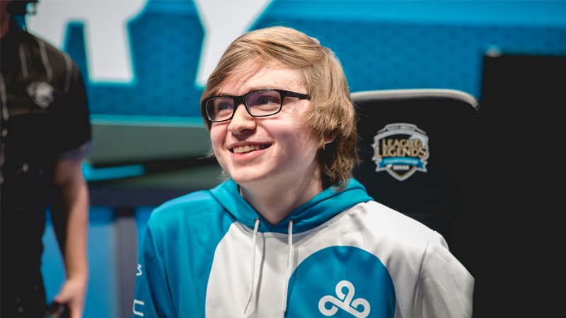 Sneaky meme template - Sneaky