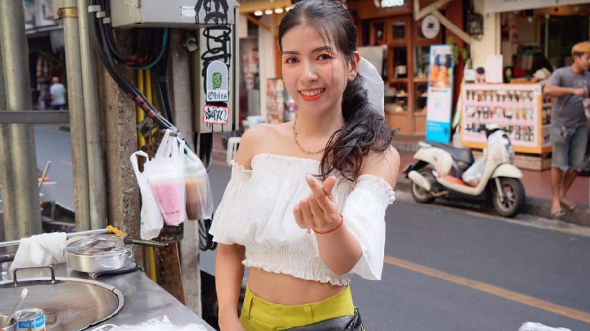 Bangkok Roti Lady "Puy" meme template - Bangkok Roti Lady