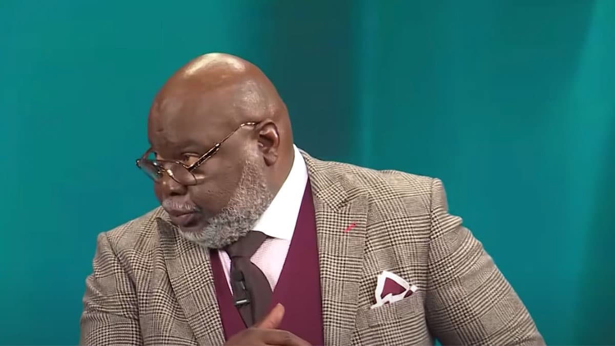 Bishop T.D. Jakes Turning Around GIF meme template - Bishop T.D. Jakes Turning Around GIF