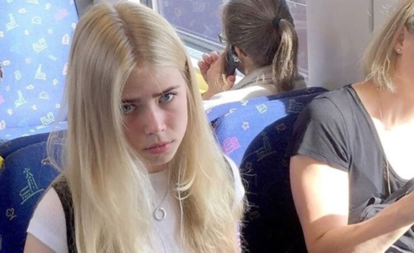 Bus Girl / Blonde Girl On the Bus / Xsusann._ meme template - Bus Girl