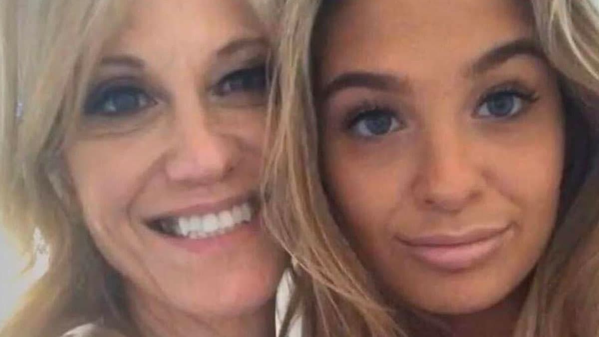 Claudia Conway Topless Photo Twitter Fleet meme template - Claudia Conway Twitter Fleet