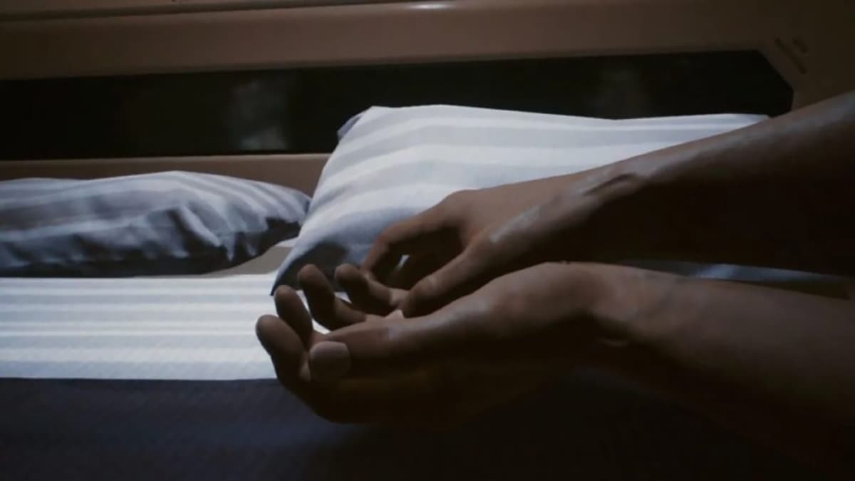 Cyberpunk 2077 V's Bed / Sleeping Position meme template - Cyberpunk 2077 V Sleeping