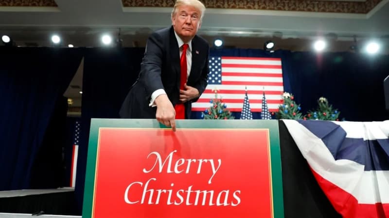 Donald Trump Merry Christmas Sign meme template - Donald Trump