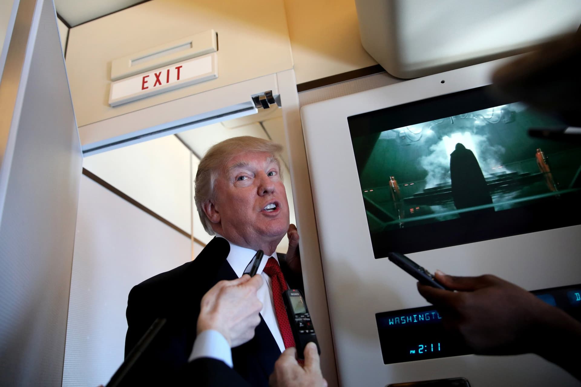 Donald Trump's Rogue One Air Force One Photo meme template - Donald Trump Rogue One