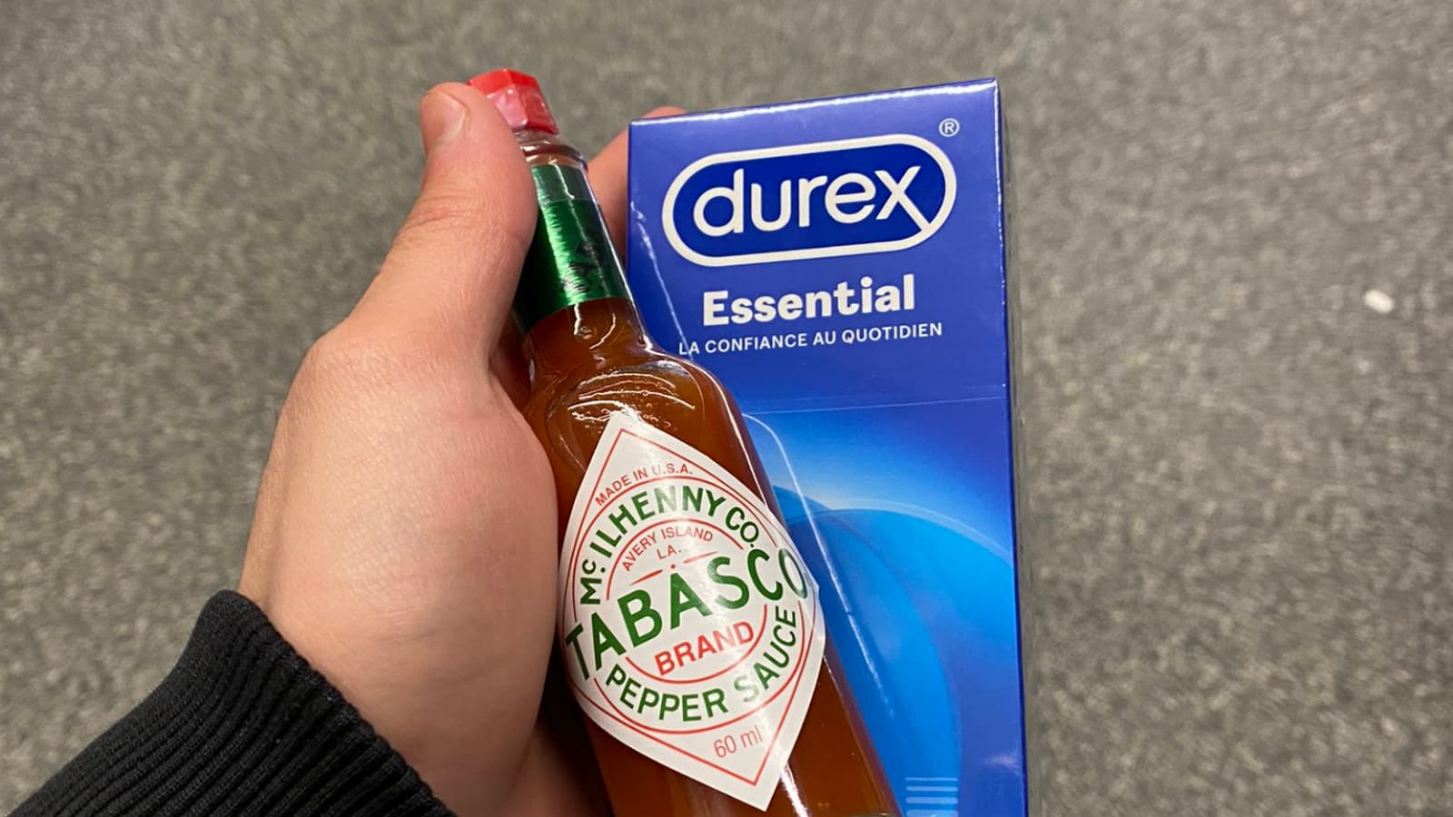 Drake's Hot Sauce meme template - Drake Hot Sauce