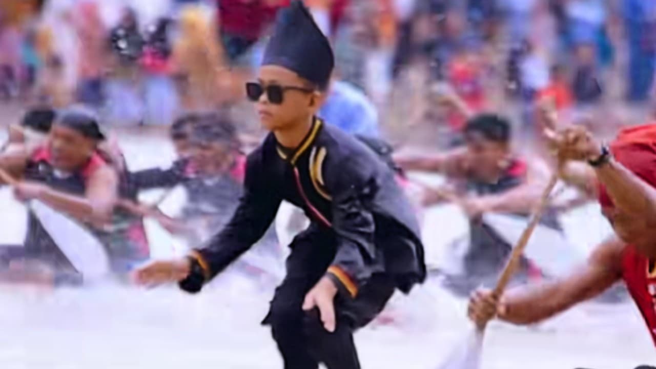 Indonesian Boat Racing Kid meme template - Indonesian Boat Racing Kid