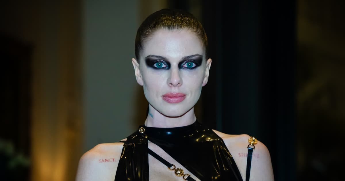 Julia Fox "I Actually Did It Myself" meme template - Julia Fox