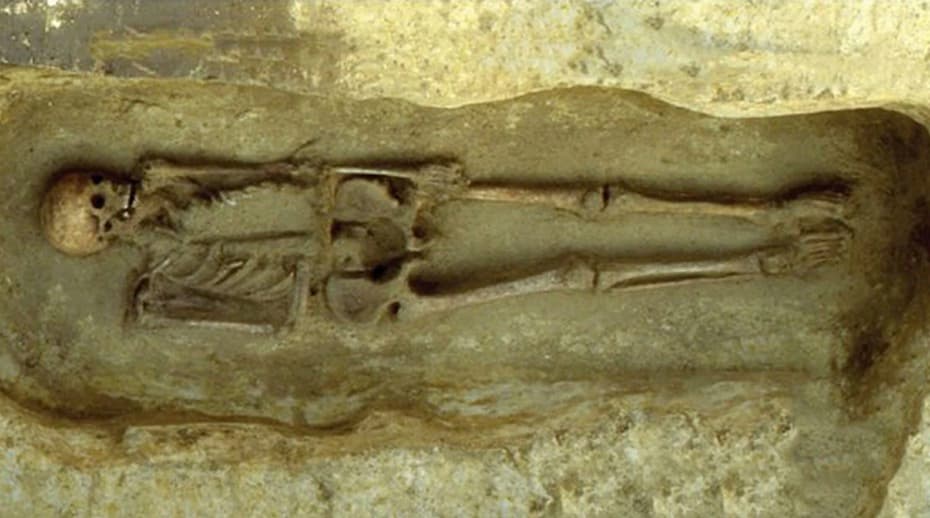 Knife-armed Skeleton meme template - Knife-armed Skeleton