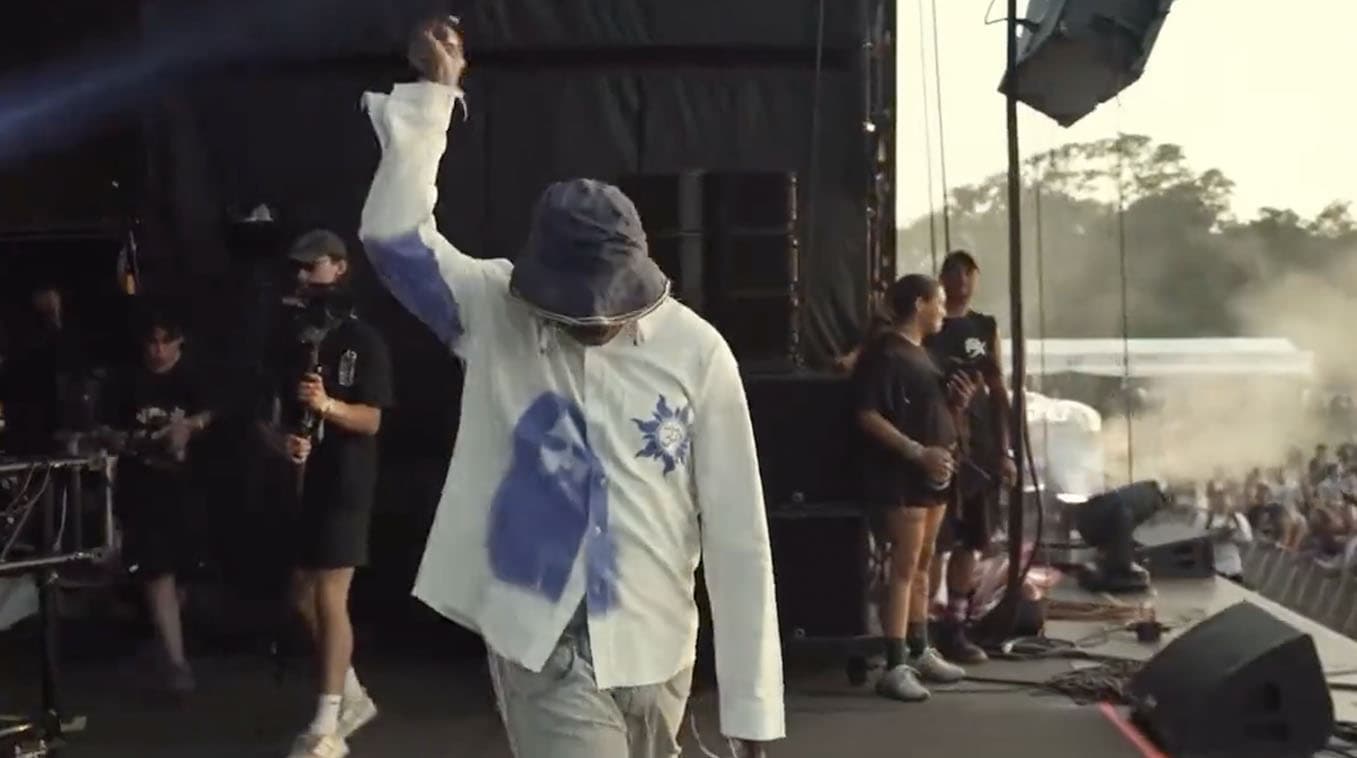 Lil Yachty Walks Out On Stage meme template - Lil Yachty Walks Out