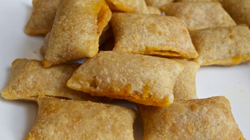 Pizza Rolls in the Oven vs. Pizza Rolls in the Microwave meme template - Pizza Rolls