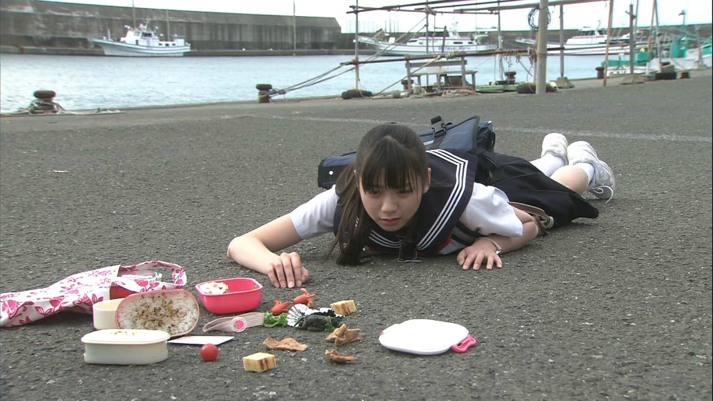 Schoolgirl Spilling Her Lunch / Arigatou Obama-san meme template - Schoolgirl Spilling Her Lunch