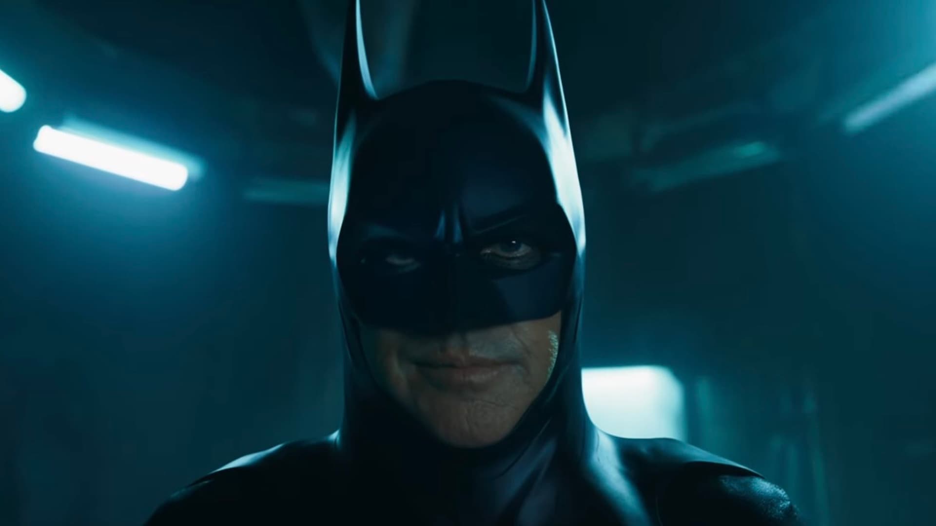 Smirking Batman / Man meme template - Smirking Batman