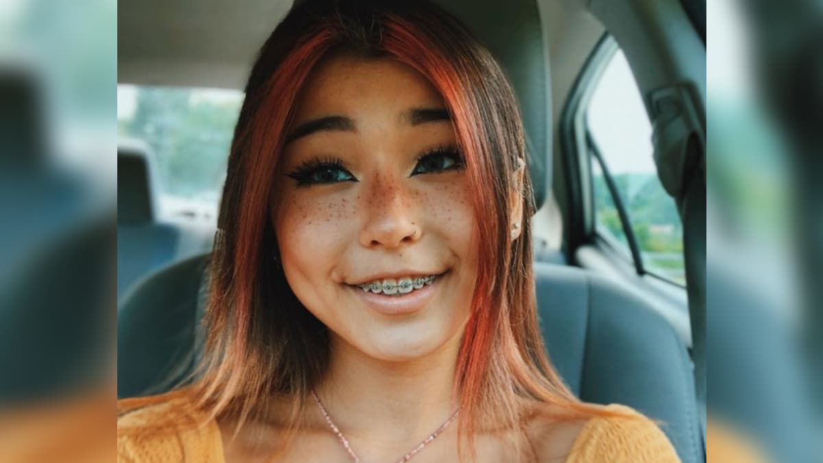 The Belle Delphine Effect meme template - Belle Delphine