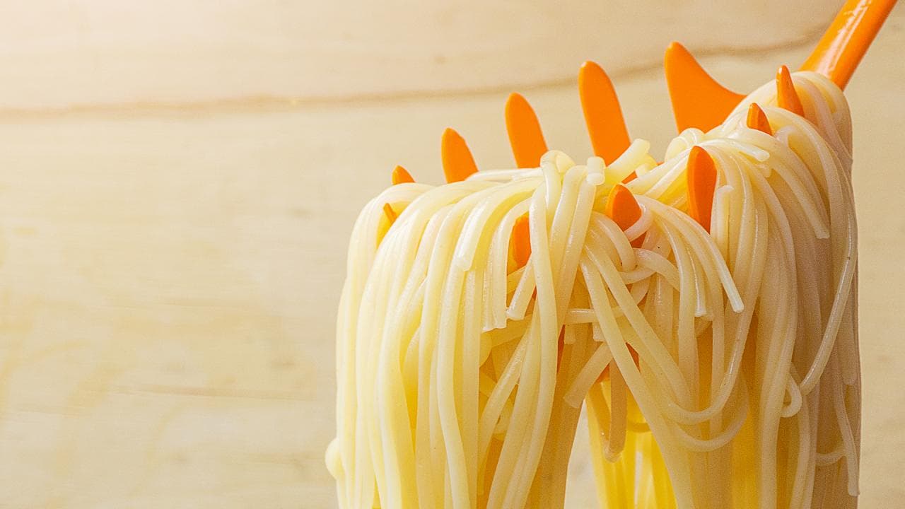 Wet Spaghetti Noodle meme template - Wet Spaghetti Noodle