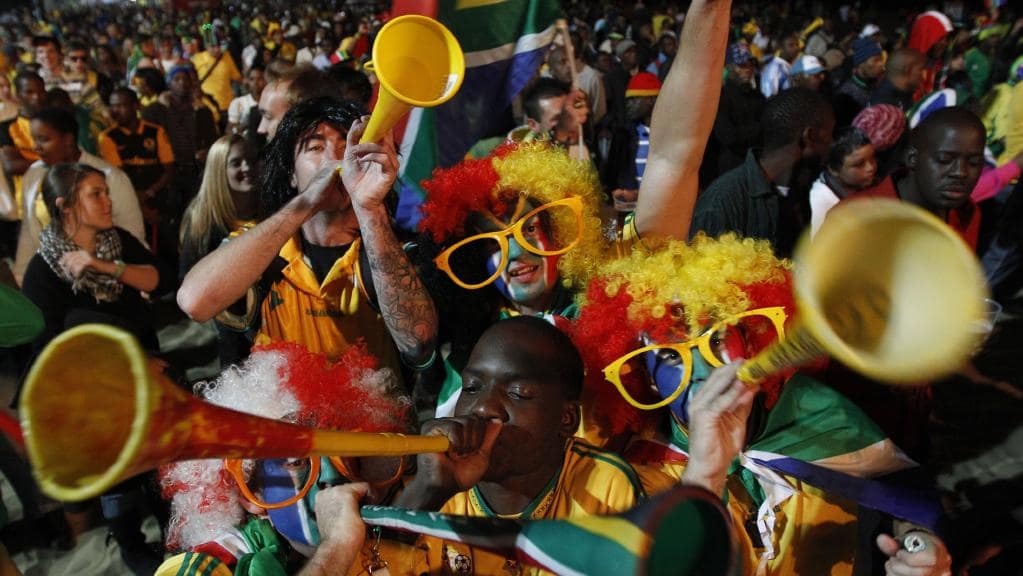 World Cup Vuvuzelas / Bzzzzzzzz meme template - World Cup Vuvuzela